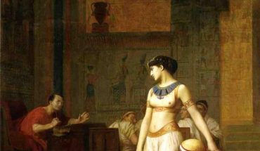 http://upload.wikimedia.org/wikipedia/commons/c/c3/Cleopatra_and_Caesar_by_Jean-Leon-Gerome.jpg